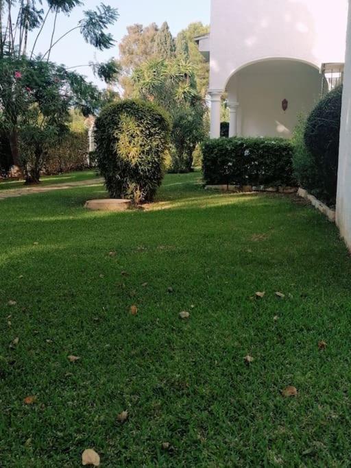 Studio Paris Lägenhet Estepona Exteriör bild