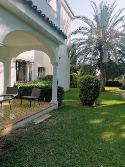 Studio Paris Lägenhet Estepona Exteriör bild