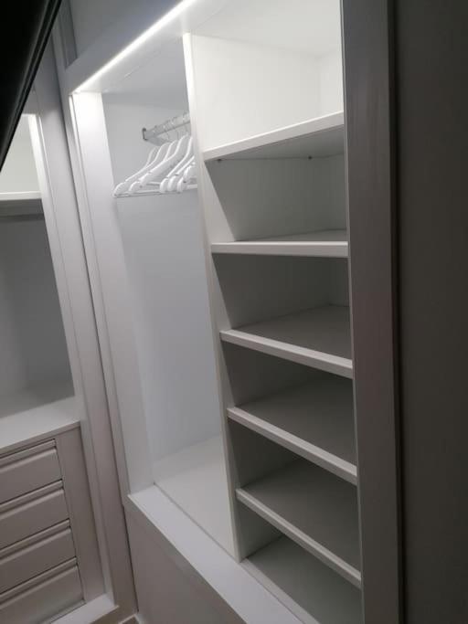 Studio Paris Lägenhet Estepona Exteriör bild