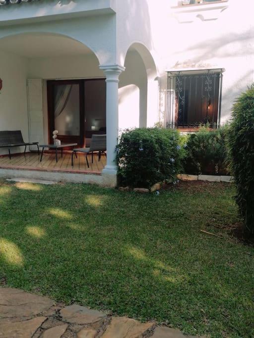 Studio Paris Lägenhet Estepona Exteriör bild